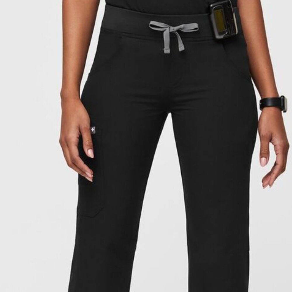 Figs kade cargo black scrub pants size XS